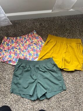 Old Navy Floral Multicolor, Mustard Yellow & Sage Green Athletic Shorts BUNDLE!!